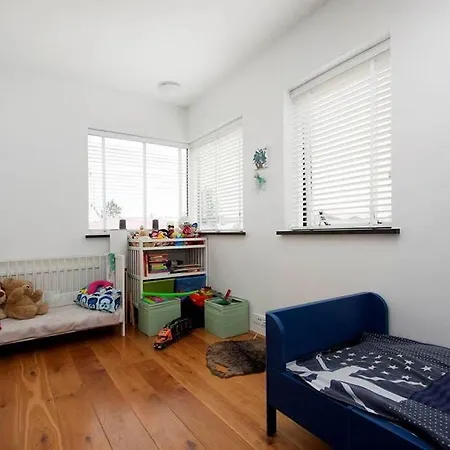 Sunny And Spacious Luxury House *
